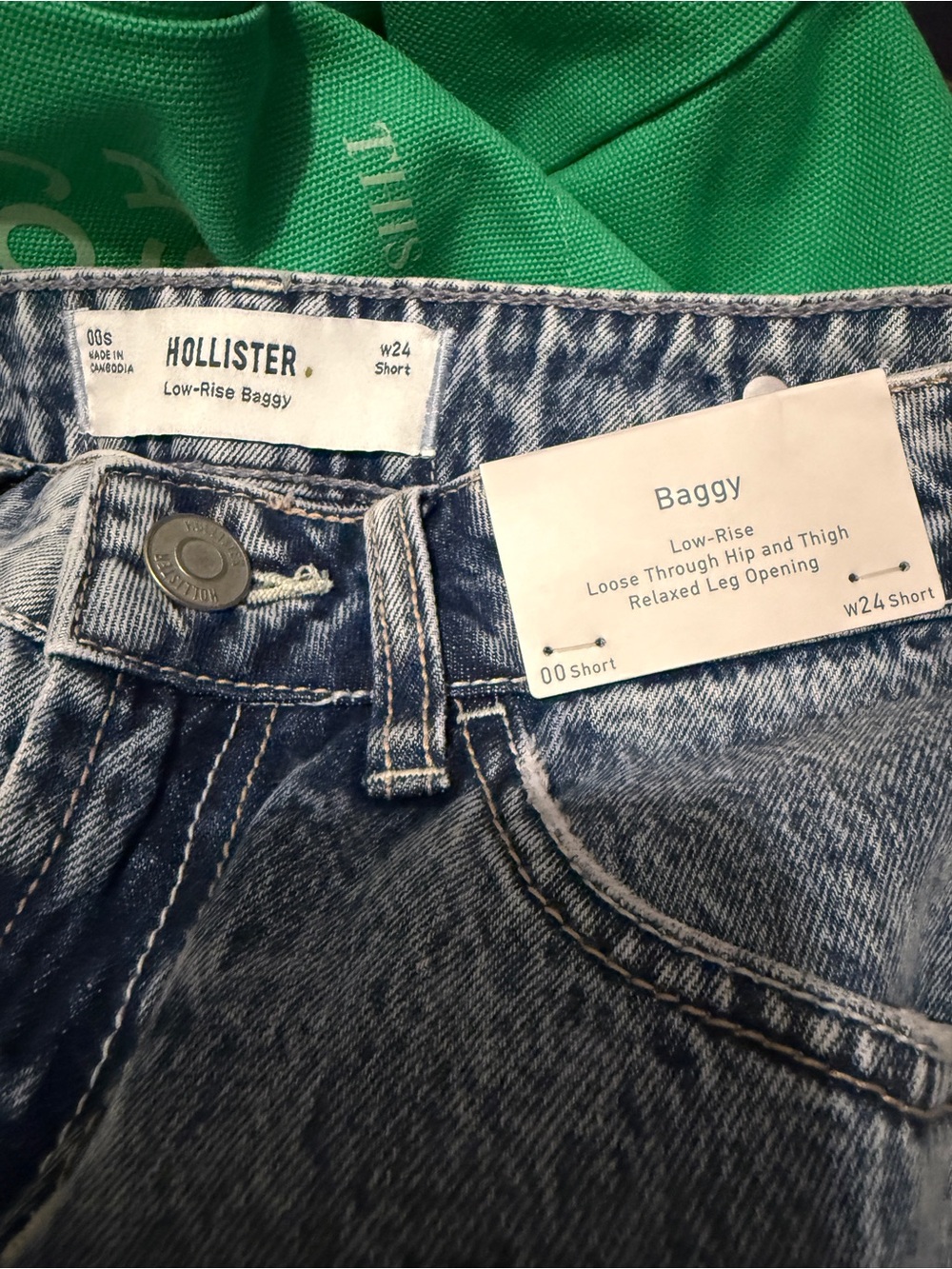Hollister Women’s Low-Rise Baggy Jeans — Light Blue Denim